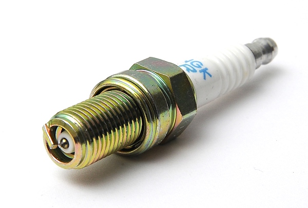 NGK Platinum Racing R2525-9 12mm (BMW M3 � �.�.)